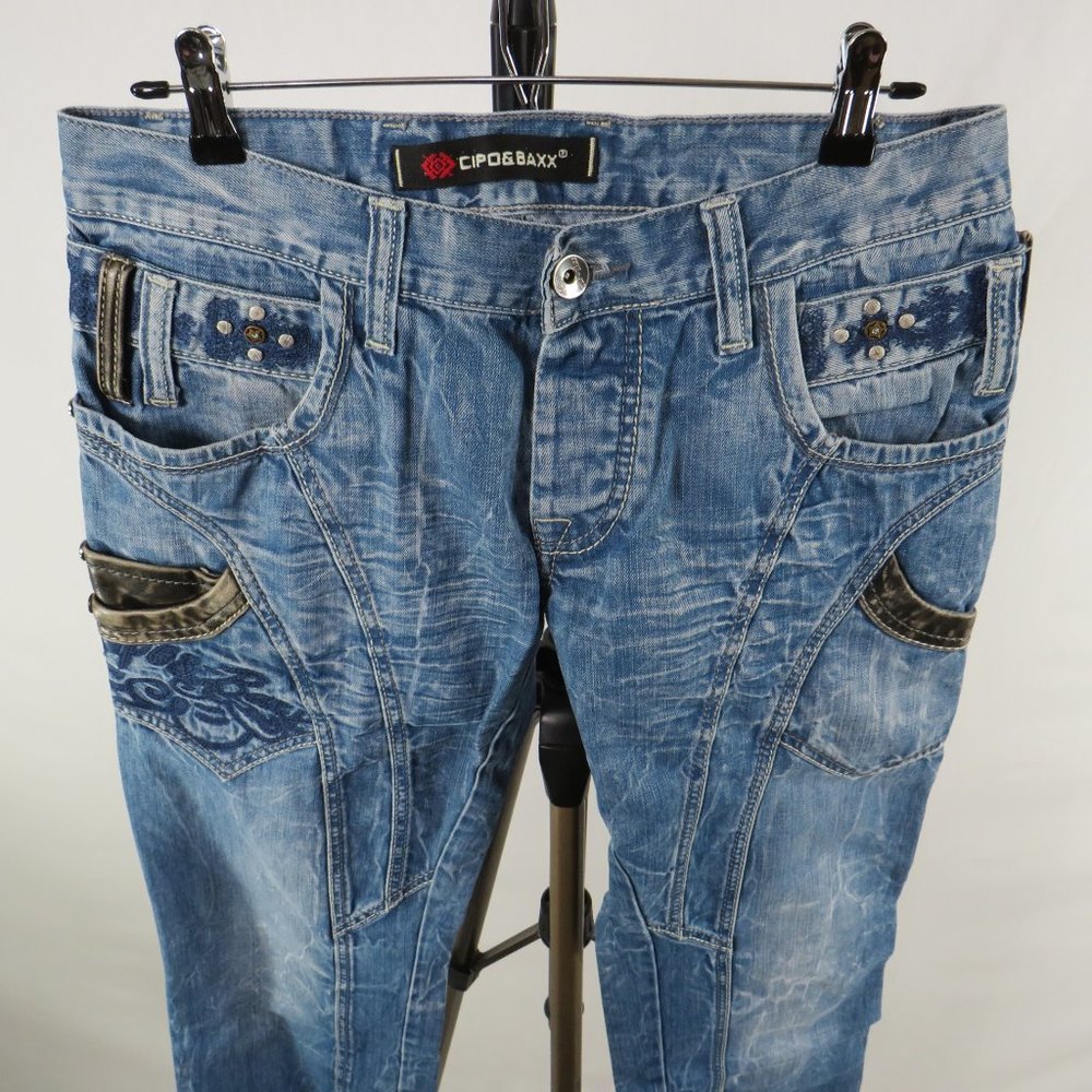 Men's Blue Washed Denim Jeans 32 x 34 leather embellishment studded cipo & baxx